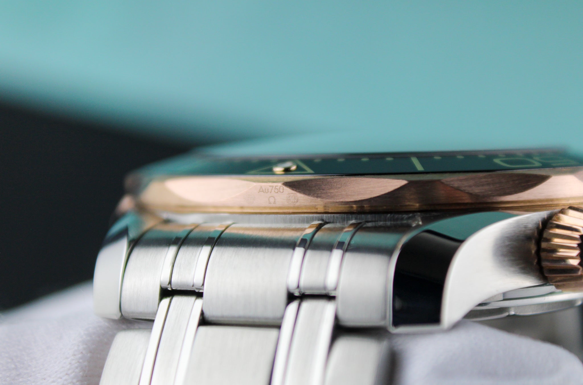 OMEGA Seamaster Diver 300M 210.22.42.20.01.002 18K Sedna Gold Bezel Steel Band