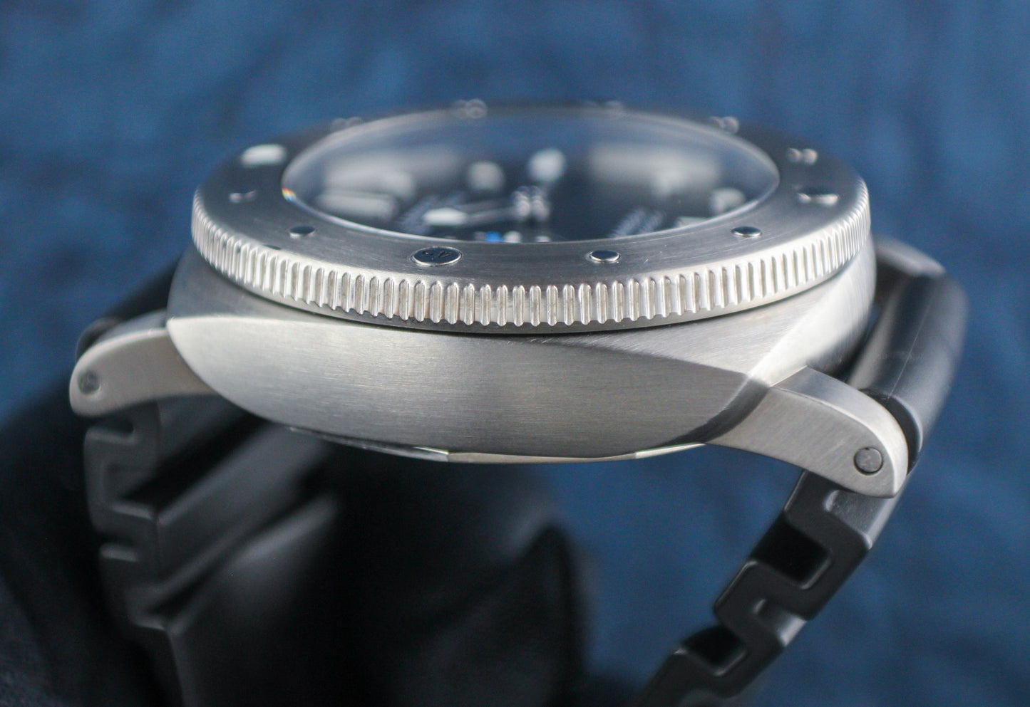 Panerai Luminor Submersible PAM01305 47mm Titanium Black dial