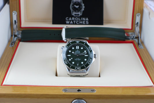 OMEGA Seamaster Diver 300M 210.30.42.20.10.001 Green “Seaweed” Steel & Rubber Deployant