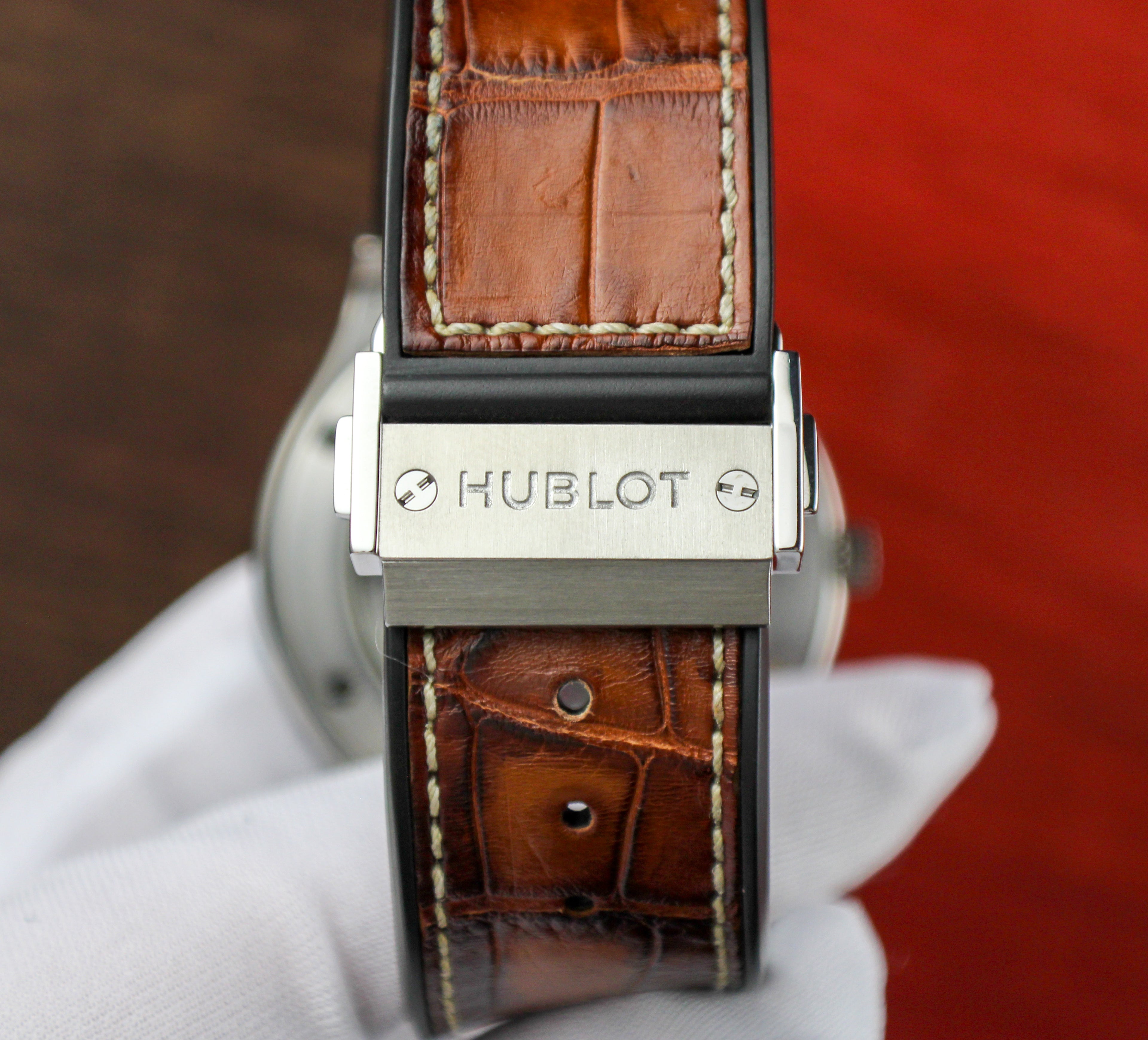 Hublot Classic Fusion Ultra Thin Titanium 515.NX.2210.LR 45mm White Dial