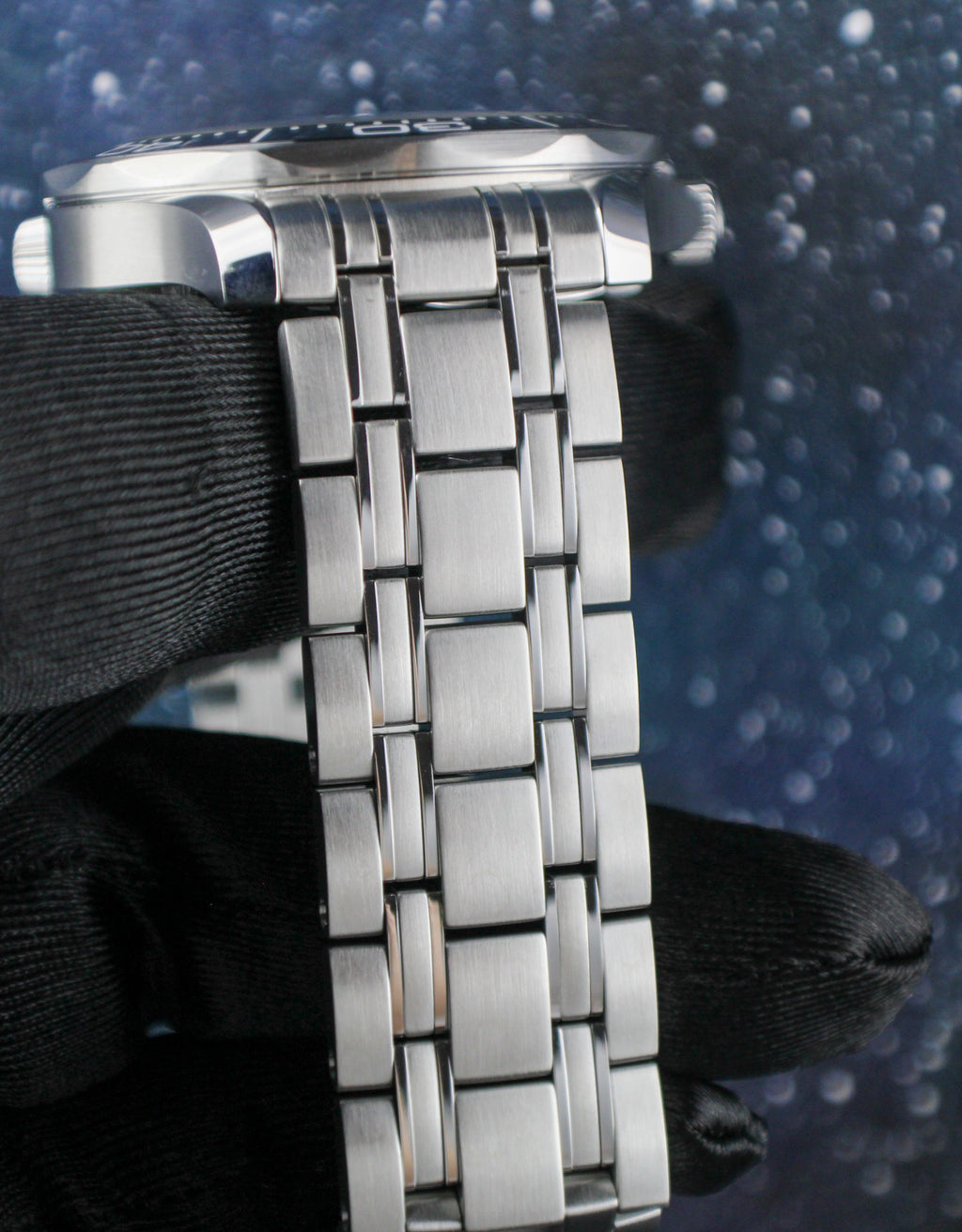 2025 OMEGA Seamaster Diver 300M 210.30.42.20.04.001 White Dial Steel & OEM Nato