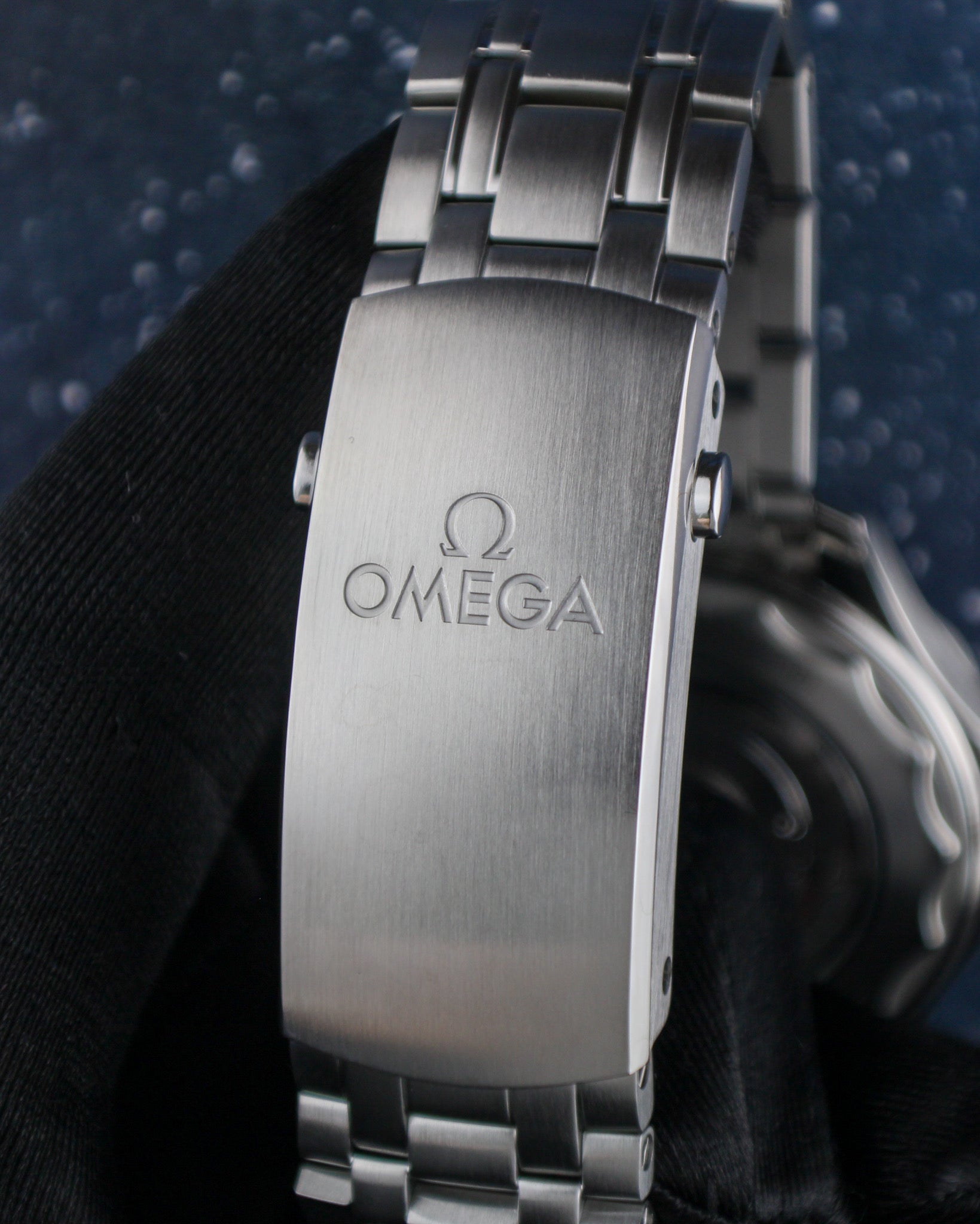 2025 OMEGA Seamaster Diver 300M 210.30.42.20.04.001 White Dial Steel & OEM Nato