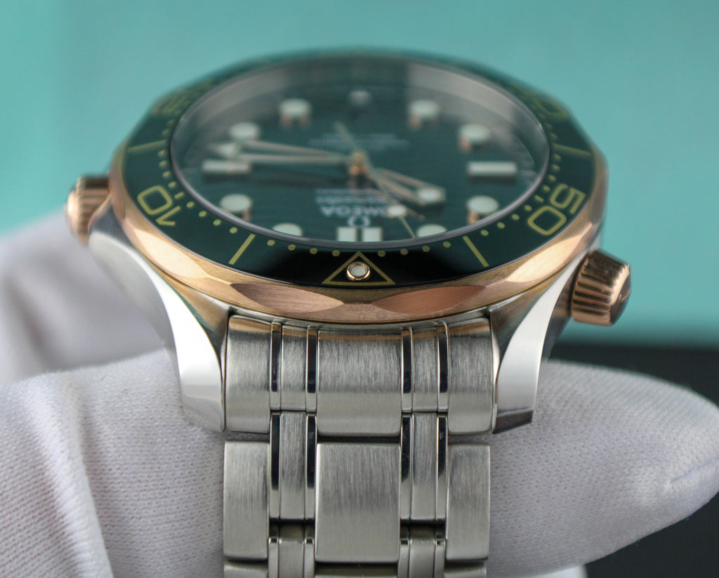 OMEGA Seamaster Diver 300M 210.22.42.20.01.002 18K Sedna Gold Bezel Steel Band