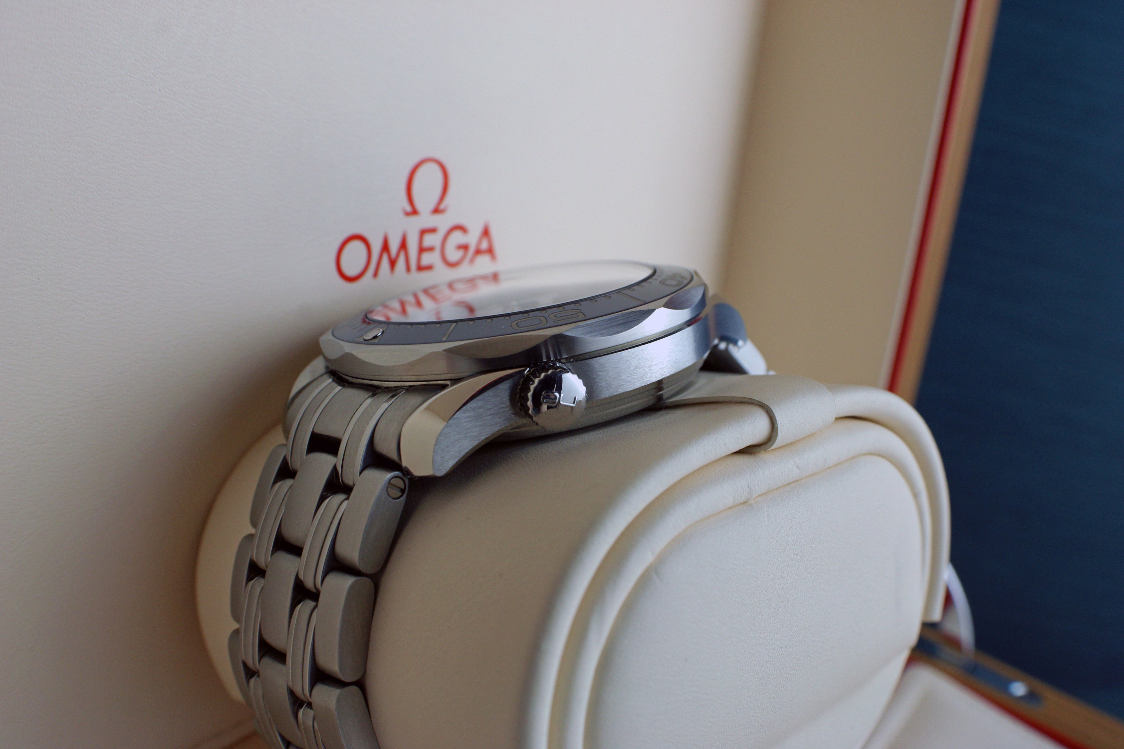 Omega Seamaster 300m Box & Papers 212.30.41.20.03.001