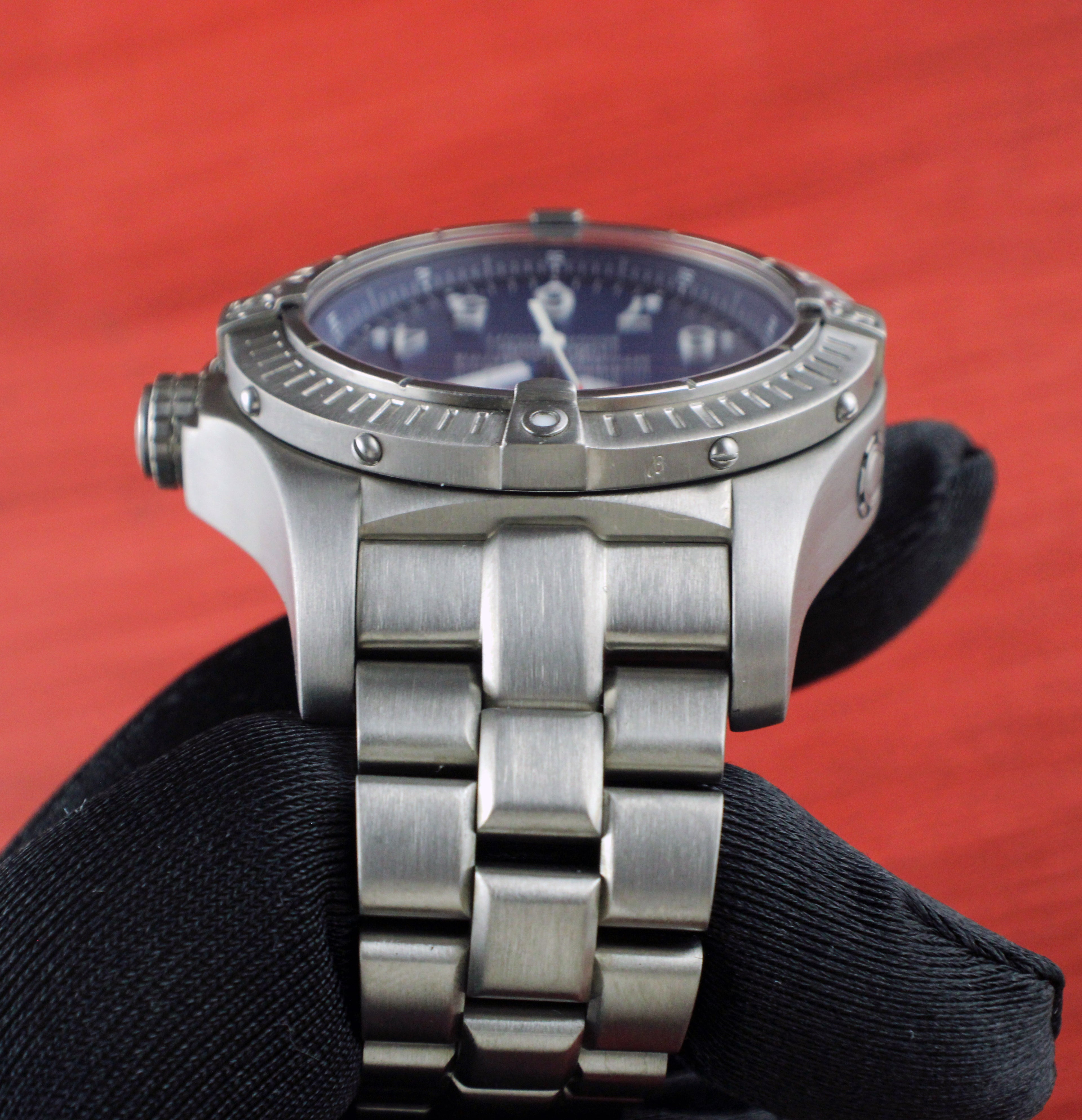 Breitling Avenger Seawolf Blue Men's Watch - E17370 Titanium 44mm