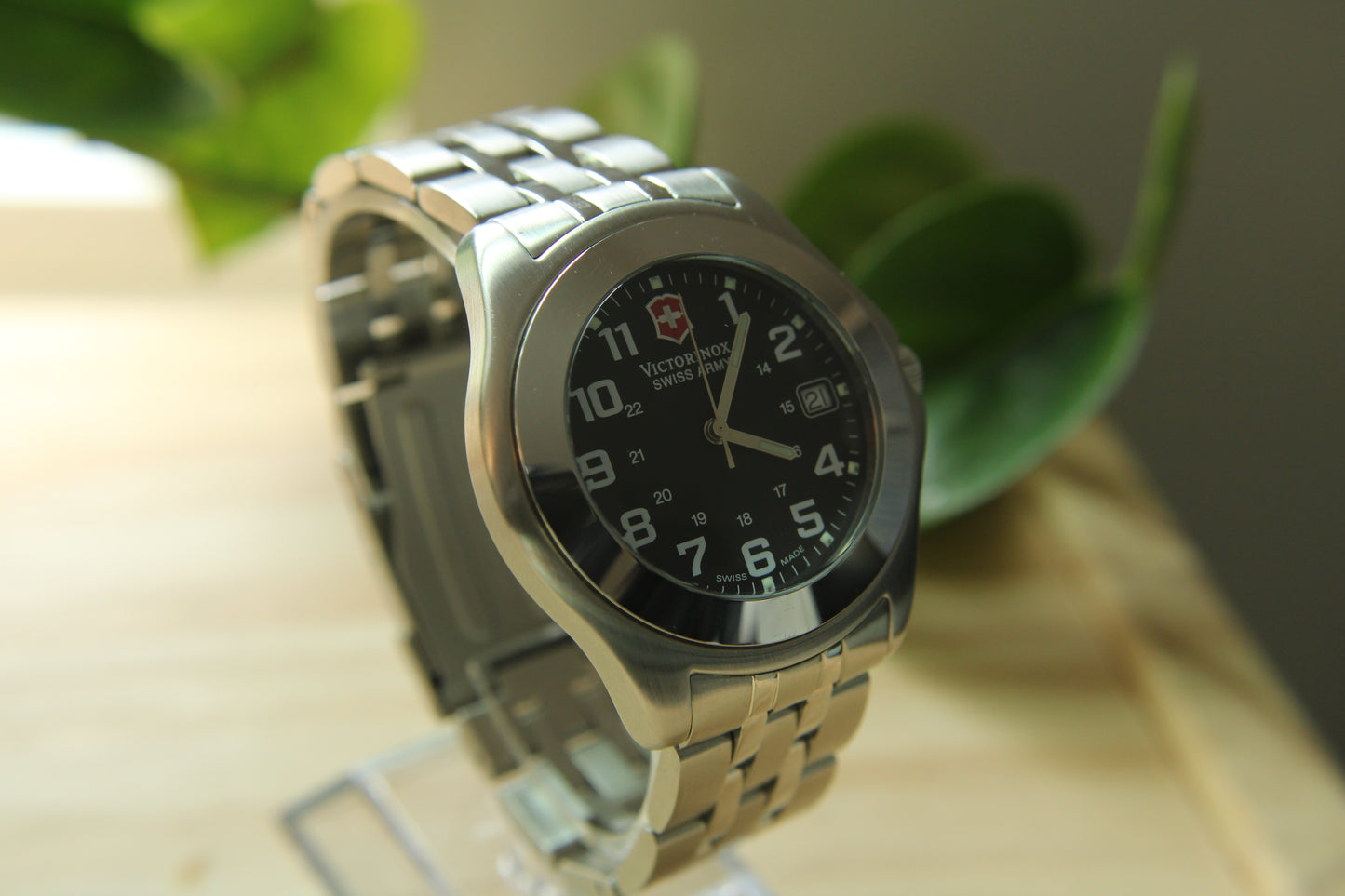 Victorinox Swiss Army Companion Black Mens Stainless Steel 42mm 26841.CB Full Set