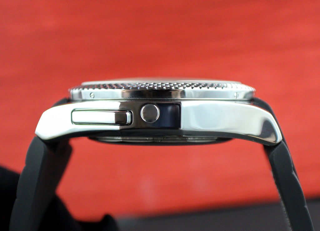 Breitling Bentley GMT Stainless Steel 49mm Box & Papers A4736212 Rubber